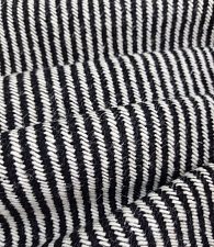 Пальтовая черно-белая диагональ плетение